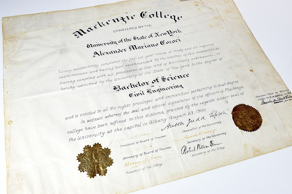 Diploma do Primeiro Aluno formado na Escola de Engenharia Mackenzie, 1900 .